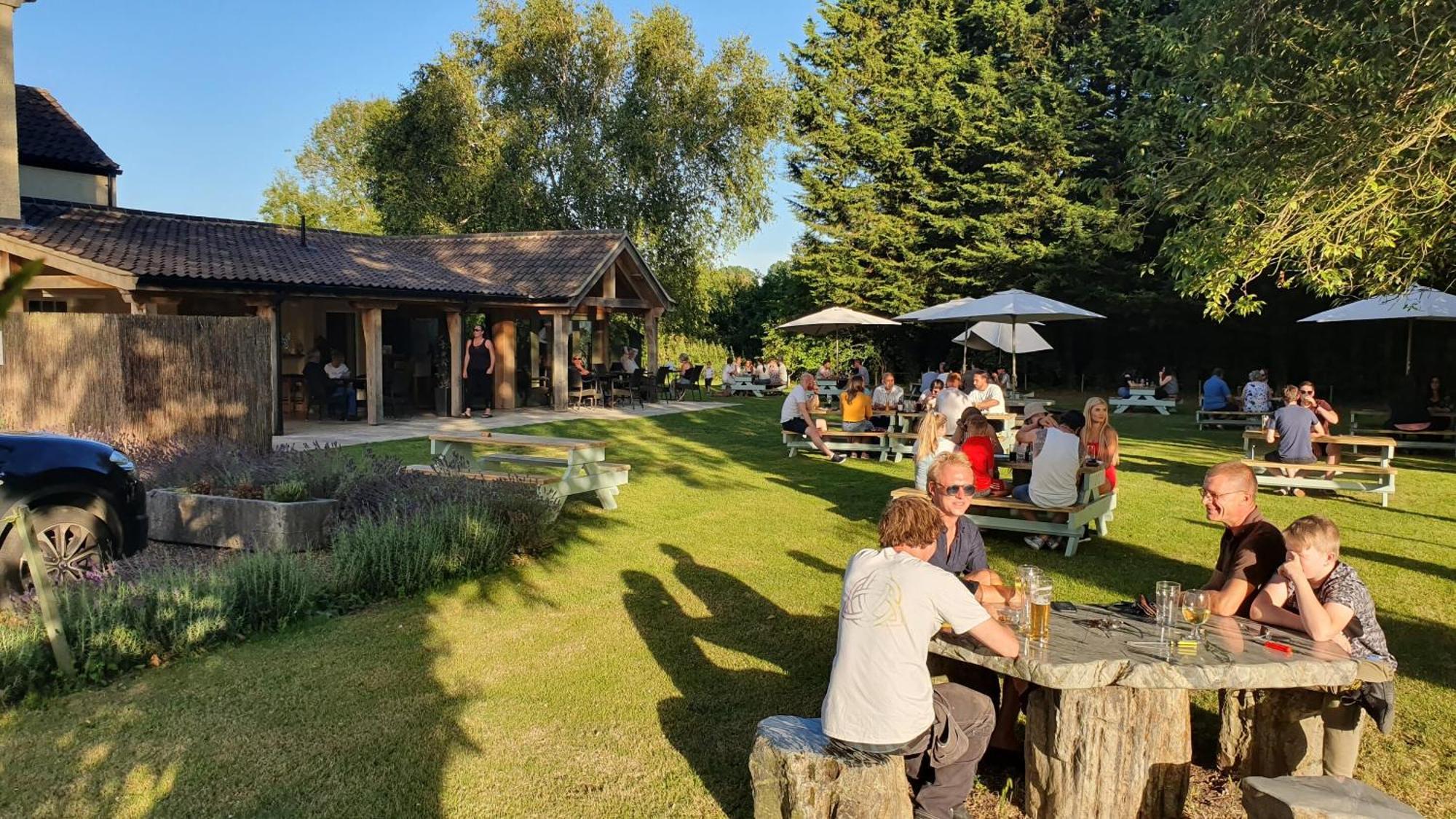 The Bedingfeld Arms 호텔 옥스버러 외부 사진
